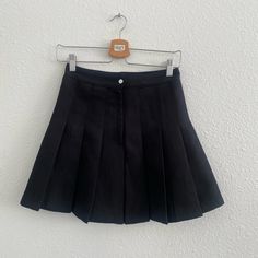 Winter Mini Skirt Elegant And Adorable Well Made Winter Mini Skirt, Winter Mini Skirts, School Skirt, Skirt Elegant, Pleated Tennis Skirt, Hm Skirt, Elegant Skirt, Tennis Skirt, H&m Women