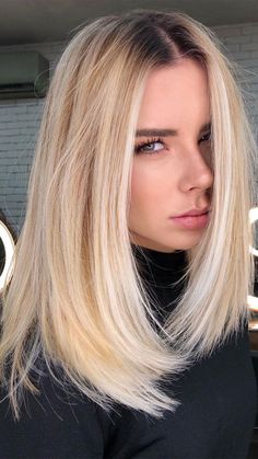 Long Mikado Haircut, Blonde Long Bob Straight, Blond Mikado, Long Blonde Bob Hairstyles, Medium Long Bob Hairstyles, Medium Short Blonde Hair, Lob Haircut Blonde, Long Bob Blonde Hair, Vs Haircut