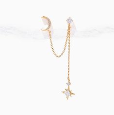 You're a star! Show it in our Stardust Double Earring. This delicate double earring is the perfect piece for your everyday looks. Double Earring, Double Earrings, Star Show, Themed Jewelry, Girls Earrings, Gold Stars, Stardust, Earings Piercings, Everyday Look