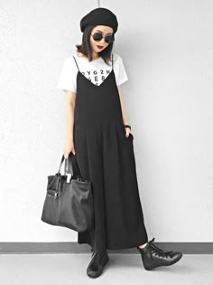 Dark Shoes, Korean Fashion Ideas, Oversized Bag, Round Glasses, Mode Casual, Korean Street, Gorgeous Clothes