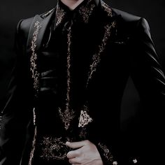 Royal Core, Royalty Aesthetic, Royal Aesthetic, Black Suit, Fantasy Clothing, Character Aesthetic, Fantasy Fashion, Character Outfits