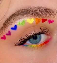 Pride Month Face Paint, Pride Parade Hairstyles, Rainbow Face Paint Pride, Pride Hairstyles Ideas, Pride Makeup With Gems, Pride Eyeliner Looks, Pride Face Painting, Pride Make Up Ideas