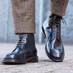 Michael Bastian, Italian Chic, Der Gentleman, Man Shoes, Mens Attire, Mens Boots Fashion, Gentleman Style, Winter Shoes