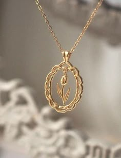 Rose Necklace Gold, Fantasy Earrings, Jewelry Accessories Ideas, Rose Necklace, Trendy Earrings, Cute Bracelets