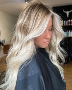 Spring Time Blonde Hair, Summer Blonde Hair With Root Smudge, Pictures Of Blonde Hair, Blonde With Smudged Roots And Lowlights, Blonde 2023 Hair, Balyage Blonde Long Hair, Lived In Cool Blonde Balayage, Blonde Balayage With Long Layers, Face Framing Highlights On Blonde Hair