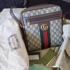 Authentic Gg Supreme Monogram Web Medium Ophidia Messenger Bag Brown. Practically New. Used Handful Of Times. Has A Small Stain In The Inside Pocket. Can Possibly Be Removed. In Very Good Condition. Bags Gucci, Great Christmas Gifts, Gucci Bags, Luggage Bags, Inside Pocket, Gucci Bag, Messenger Bag, Limited Time, Bag Accessories