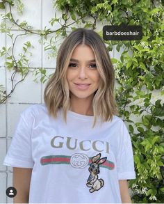 Blend Grown Out Highlights, Center Part Long Bob, Bronde Balayage Short Hair Bob Cut, Summer Short Hair 2023, Blonde Bob Olive Skin, Bronde Balayage Long Bob, Medium Blonde Lob, Dimensional Short Hair, Light Brown Hair With Highlights Shoulder Length