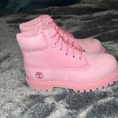 Nwob Little Girls Pink Suede Timberlands Sz 10. Pink Timbs Outfits, Pink Wishlist Ideas, Girly Jordans, Rain Boots Outfit Summer, Pink Timberlands Outfit, Pink Timberland Boots Outfit, Pink Timbs, Girly Shoes Sneakers, Cute Pink Shoes