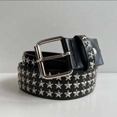 Y2k 2000s Star-Studded Black And Silver Grunge Emo Belt These Belts Are Unisex! Beautiful Star Design 1.5w X 43l Brand New Emo Outfits 2000s, Goth Belt, Star Y2k, 2000s Men, Punk Rockstar, Emo Stuff, Thrift Inspo, Silver Belt, Silver Belts