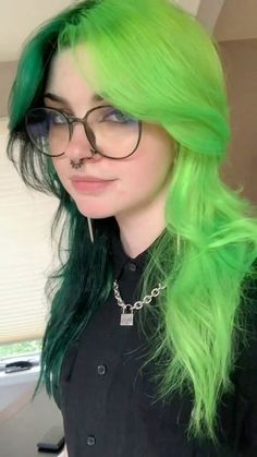 Start Your Green Hair Journey with These Stunning Ideas Split Dyed Hair Inspiration, Dark Green Split Dye Hair, Lunar Tides Green Hair, Colored Split Dye, Black Roots Green Hair, Split Green Hair, Green And Black Split Dye Hair, Split Dye Color Ideas, Split Dye Color Combos