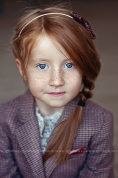 Rostro / Face / Portrait  Beautiful. Love red hair blue eyes and freckles.shes adorable (: Red Freckles, Red Hair Blue Eyes, Foto Tips, Children Photography