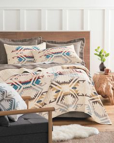 Shifting Dunes Southwestern Quilt Set by Pendleton Woolen Mills - Your Western Decor Southwestern Bedroom, Western Bedroom Decor, Western Rooms, Western Bedroom, Western Homes, Comfortable Bedroom, Western Home Decor, Bed Sets, Quilt Set