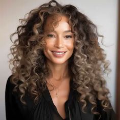 Curly Hair with Natural Volume and Minimal Layers Naturally Wavy Hair Cuts, Long Luscious Hair, Long Hairstyles For Women, Highlights For Dark Brown Hair, Curly Hair Beauty, Women Advice, Retirement Lifestyle