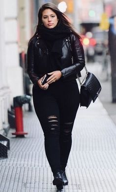 Big Belly Fashion, Winter Style Plus Size, Curvy Winter Fashion, Plus Size Edgy Fashion, Plus Size Winter Fashion, Plus Size Edgy, Edgy Plus Size Fashion, Plus Size Chic, Plus Size Fall Outfit