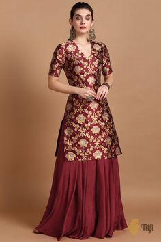 Brocade Outfits Indian, Brocade Kurti Design, Silk Suit Designs Indian, Silk Kurti Designs, Sharara Designs, Sunny Winter, Long Gown Design, Anarkali Dress Pattern, Gaun Fashion