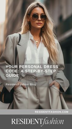 A woman standing in the street dressed in a light grey pant suit, wearing sunglasses and hoop earrings. Grooming Tips For Women, Outfit Ideas Trendy, Outfit Ideas For Fall, Fashion Identity, Trendy Outfit Ideas, Discover Your Style, Grooming Tips