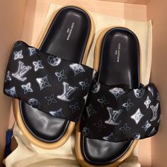 New ,Receipt,Tags,Dust Bag,Box Louis Vuitton Lock It Flat Mule, Louis Vuitton Shoes, Mule Clogs, Mules Shoes, Clogs, Dust Bag, Louis Vuitton, Women Shoes, Black