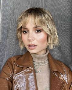 26 Cutest Ways to Get Wispy Bangs for Short Hair Short Wavy Haircuts Blonde, Short Bob Wispy Bangs, Short Bob With Wispy Bangs, Wispy Fringe Short Hair, Short Blonde Hair Bangs, Blonde Bob With Curtain Bangs, Long Wavy Beach Hair