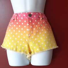 Victoria’s Secret Boyfriend Short Dip Dyed With White Polka Dots. Definition Of Daisy Dukes Size 6 Waist - 16.5" Summer Fitted Polka Dot Bottoms, Fitted Polka Dot Summer Bottoms, Fitted Polka Dot Bottoms For Summer, Cute Yellow Summer Shorts, Acid Wash Retro Summer Bottoms, Acid Wash Retro Bottoms For Summer, Cute Fitted Yellow Bottoms, Yellow High-waisted Jean Shorts For Summer, Yellow High Waist Jean Shorts For Summer