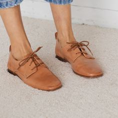 The Oxford [Cognac] Women’s Oxfords, Oxford Shoes Outfit Women's, Oxford Shoes Women, Oxford Shoes Outfit, Shopping Wishlist, Soft Gloves, Fashion Moodboard, Brown Flats, Everyday Shoes