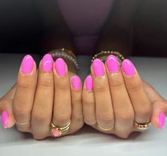 Dip Nails Bright, Nails Bright Pink, Pink Dip Nails, Bubblegum Pink Nails, Pink Dip, Nails Bright, Lilac Nails, Dip Nails