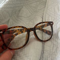 Never Worn! Super Cute Pattern Cheetah Print Glasses Frames, Leopard Glasses Frames, Cool Glasses For Women, Cheetah Glasses, Asian Glasses, Baby Glasses, Aesthetic Glasses, Glasses Inspo, Cut Glasses