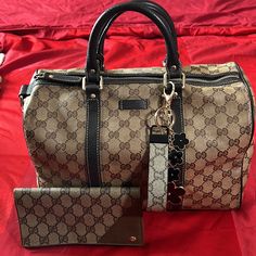 Authentic Gucci Duffle Bag Gg Crystal Outlet 265697 Ggpvc Leather K30329359 Auth Gucci Vintage Wallet Bifold Long Purse Gg Supreme Pvc Leather Brown Look At Pictures Before Buying! Gucci Duffle Bag, Wallet Gucci, Vintage Wallet, Gucci Vintage, Gucci Bags, Vintage Gucci, Leather Wallet, Duffle Bag, Outlet