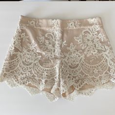 Reposhing This Item I Purchased From @Sue_zie00. Loved It, But Ready To Rotate For Something New. Questions? Leave A Comment Below! Creme Wedding, Wedding Shorts, Alice And Olivia, Alice Olivia, Cream White, Something New, Date Night, Womens Shorts, Cream