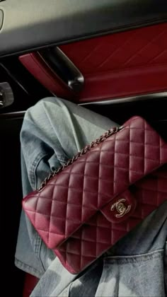 #fashion #fashionista #fashionable #mode #bag #bagsandpurses #purse #pursesandhandbags #pursesandbags #chanel #chanelbag #womenswear #womensstyle #fallfashiontrends Chanel Bags Aesthetic, Chanel Bag Aesthetic, Red Chanel Bag, Chanel Bag Outfit, Stile Casual Chic, Bag Wishlist, Red Chanel, Luxury Bags Collection, Dream Bag