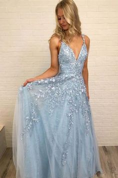 Blue Lace Prom Dress, Lace Prom Gown, Tulle Party Dress, Dresses V Neck, Outfit Trends, Maxi Dress Formal