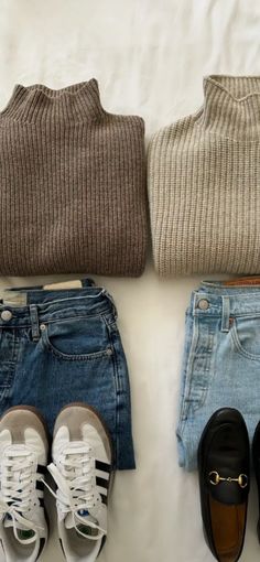 Taupe Sweater Outfit Winter, September Outfits 2024, Simple Clean Outfits, Midsize Petite Fashion, Muted Outfits, Neutral Wardrobe Outfits, Fall Style Aesthetic, Outfit Formulas