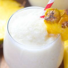 Virgin Pina Colada | High Heels and Grills Virgin Piña Colada, Summer Mocktail Recipes, Virgin Pina Colada, Pina Colada Recipe, Milk Shakes, Mocktail Recipe, Summer Refreshments, Smoothie Drinks, Party Drinks