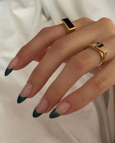 GREEN HOLIDAY NAILS | WINTER NAILS Dark Green Acrylic Nails French Tip, Emerald Nails, Kutek Disney, Green Acrylic Nails, Dark Green Nails, Nail Board, Eye Nails, French Tip Acrylic Nails