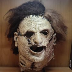 I am selling the following mask. It has been completely repainted and the hair has been replaced. Product made by me. Leatherface Mask, Trick Or Treat Studios, Creepy Things, Texas Chainsaw, Cool Masks, Halloween Stuff, Adult Costumes, Tron, Chainsaw