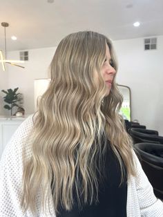 Full Head Babylights, Blonde Babylights, Dark Blonde Hair Color, Haircuts Ideas, Dark Blonde Hair, Brown Blonde, Dark Blonde, Hair Inspiration Color