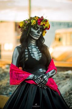 Day Of Dead Costume, Scarecrow Festival, Aztec Culture, Halloween Photography, Skull Makeup, Halloween Costume Outfits, Face Painting Designs, Halloween Costumes Makeup