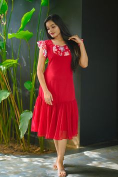 Cotton One Piece Dresses, Simple Frock, Kurtis Design, Short Frocks, Stylish Kurtis, Custom Outfits, Simple Frocks