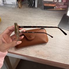 Brown Ray Bans #rayban #likenew #sunnies #aviators #summerstylish Ray Ban Sunglasses Women, Ray Ban Women, Women's Sunglasses, Ray Ban, Sunnies, Ray Bans, Sunglasses Women, Like New, Sunglasses