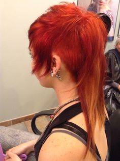 Hawk Haircut, Womans Hair, Goth Hair, Haircut Long, Extreme Hair, Hair Color Techniques, Funky Hairstyles