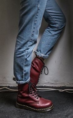 Red Doc Martens Outfit, How To Style Dr Martens, Skinhead Boots, Red Doc Martens, White Doc Martens, Doc Martens Boots