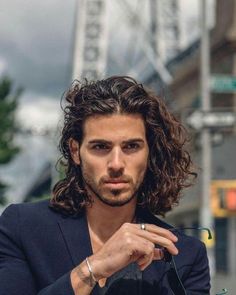 Enrico Ravenna, 80s Hairstyles Male, 7 Wonders, Natural Curls Hairstyles, Man Bun, Corte De Cabelo Masculino, Long Wavy Hair, Curly Hair Men, Long Curly Hair