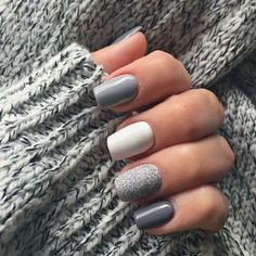 Simple Winter Nails, Light Gray Nails, Nails Design Short, Grey Nail Art, Grey Nail, Grey Nail Designs, Pedi Ideas, Ideas Uñas, White And Silver Nails