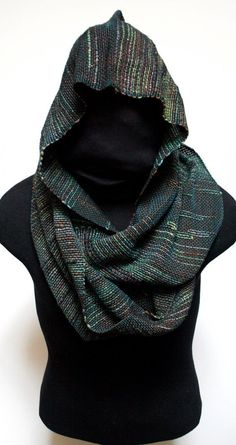 Hooded Infinity Scarf, Estilo Hippie, Fantasy Clothing, Infinity Scarf, Style Me, Cool Outfits, Hand Weaving, Weaving, Mac