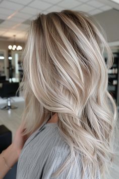 45 Blonde Hair Color Ideas That Will Make You Look Like a Total Bombshell - Flo's Blog Ash Blonde Hair With Dimension, Cool Blonde Full Highlights, Bright Highlights For Blonde Hair, Blonde Bronde Balayage, Icy Blonde Hair Color, Florida Vibes, Timeless Hair, Buttery Blonde