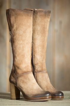 Chic Fall Knee-high Boots With Suede Lining, Chic Knee-high Suede Lined Heeled Boots, Western Knee-high Boots With Suede Lining For Fall, Western Style Brown Knee-high Boots For Fall, Rugged Brown Knee-high Boots For Fall, Tall Suede Boots, Leather Boots For Women, Big Closet, Tall Girl Fashion