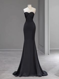 42 - WonderlandByLilian Evening Gown Plus Size, Black Mermaid Prom Dress, Detail Couture, Strapless Evening Dress, Gown Plus Size, Black Mermaid, Prom Dress Stores, Black Off Shoulder, Prom Dress Inspiration