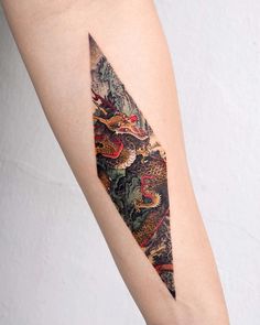 Band Tattoos For Women, Arm Band Tattoos, Arrow Tattoos For Women, Small Bird Tattoos, Band Tattoos, Framed Tattoo, Wrist Tattoos For Guys, Arm Band Tattoo, Stylist Tattoos