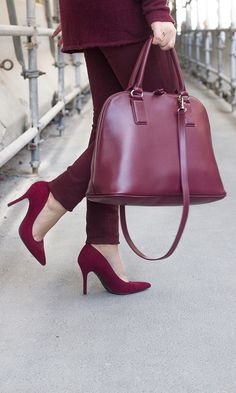 Monochromatic Burgundy | Living In Color Print Burgundy Pumps, Leather Bag Tutorial, My Style Bags, Shades Of Burgundy, Burgundy Sweater, Denim Bag, High Fashion Street Style, Purses Michael Kors