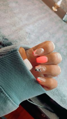 #westernnails #nailinspo Cute Simple Winter Nails Acrylic, Winter Tip Nails, Western Easy Nails, Cute Simple Country Nails, Cute Country Acrylic Nails, Simple Short Western Nails, Morgan Wallen Concert Nail Ideas, Pink Punchy Nails, Cute Teal Nail Ideas