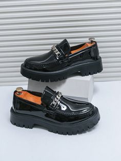 Negro  Collar     Embellished Chain Decor, Black High Tops, Men Loafers, Black Loafers, Men Shoes Size, Sports Equipment, Loafers Men, All Fashion, Black Men